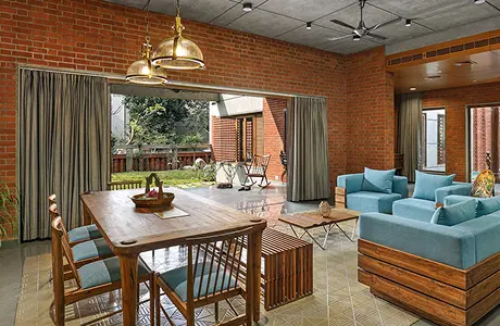 R HOUSE